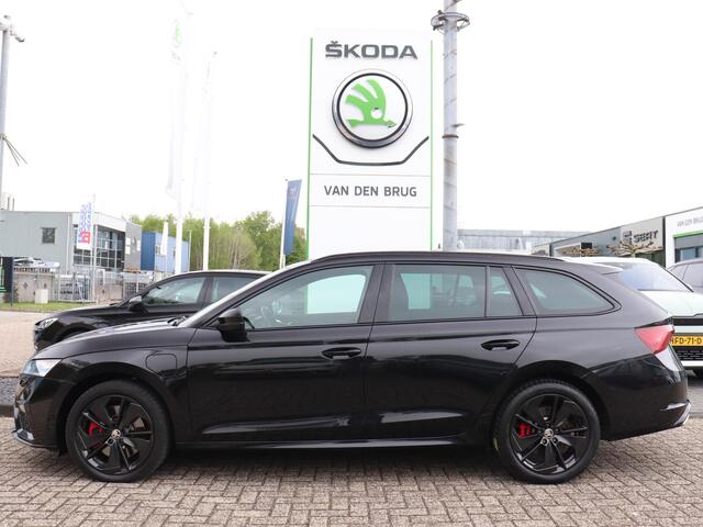 Skoda OCTAVIA Combi 1.4 TSI RS iV PHEV 245pk | Head-Up Display | Canton | Verwarmbaar voorruit | Elektrische achterklep |