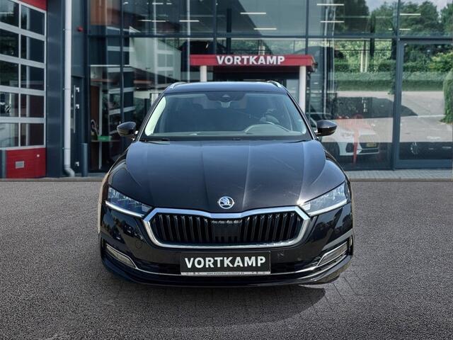 Skoda OCTAVIA 1.4 TSI DSG FIRST EDITION IV CAMERA/MEMORY/NAVI/CARPLAY/ACC/E-KL