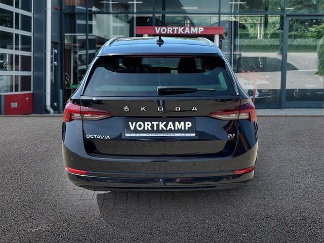 Skoda OCTAVIA 1.4 TSI DSG FIRST EDITION IV CAMERA/MEMORY/NAVI/CARPLAY/ACC/E-KL