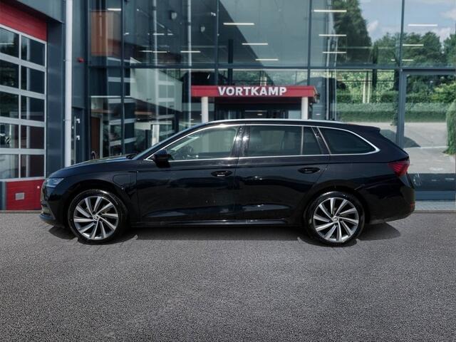 Skoda OCTAVIA 1.4 TSI DSG FIRST EDITION IV CAMERA/MEMORY/NAVI/CARPLAY/ACC/E-KL