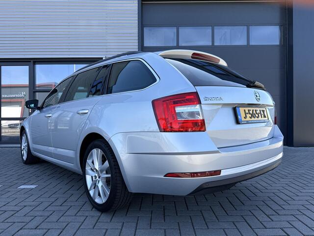 Skoda OCTAVIA Combi 1.5 TSI Gr. BNS Edition Automaat ?Half Leder ?Navigatie ?Apple Carplay & Android Auto ?Climate ?Cruise ?Parkeersensoren ?Stoelverwarming ?Lichtmetaal