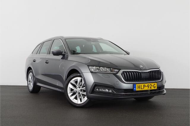 Skoda OCTAVIA Combi 1.0 e-TSI Ambition > Trekhaak/Camera/Sfeerverlichting/Stoelverwarming...