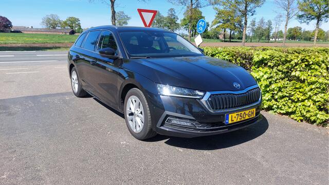 Skoda OCTAVIA Combi 1.0 TSI Business Edition CLIMA/NAVI/LED BJ 2021