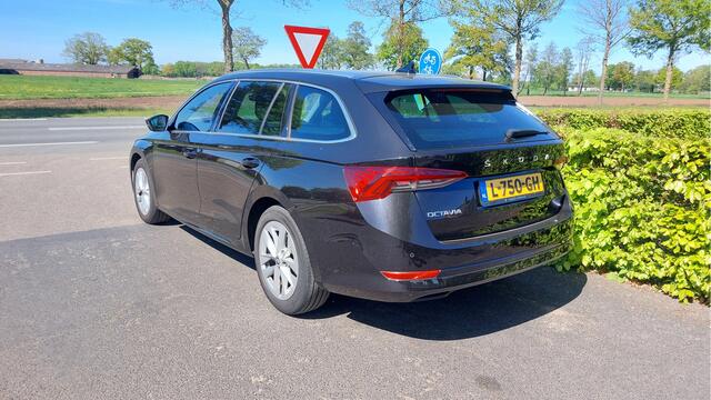 Skoda OCTAVIA Combi 1.0 TSI Business Edition CLIMA/NAVI/LED BJ 2021