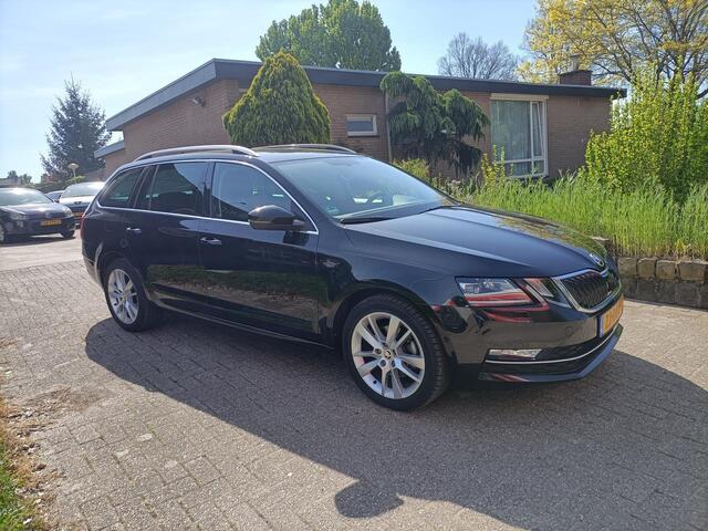Skoda OCTAVIA COMBI 1.0 TSI Style Business Leder/DSG/Navi/Trekh