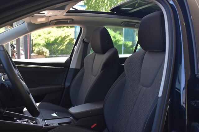 Skoda OCTAVIA Combi 1.5 e-TSI Business Edition Plus 1e Eigenaar | Schuifdak | Navigatie | Stoelverwarming 12 mnd BOVAG garantie Whatsapp 06-53188999