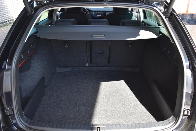 Skoda OCTAVIA Combi 1.5 e-TSI Business Edition Plus 1e Eigenaar | Schuifdak | Navigatie | Stoelverwarming 12 mnd BOVAG garantie Whatsapp 06-53188999