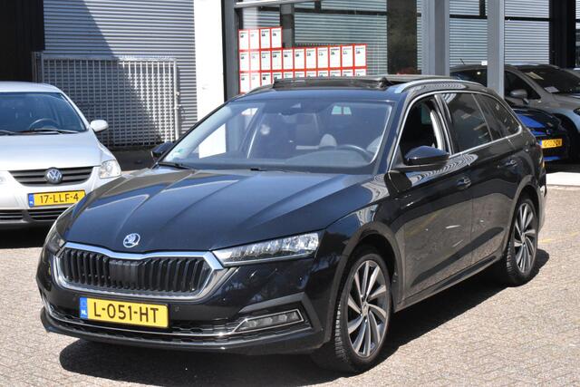 Skoda OCTAVIA Combi 1.5 e-TSI Business Edition Plus 1e Eigenaar | Schuifdak | Navigatie | Stoelverwarming 12 mnd BOVAG garantie Whatsapp 06-53188999