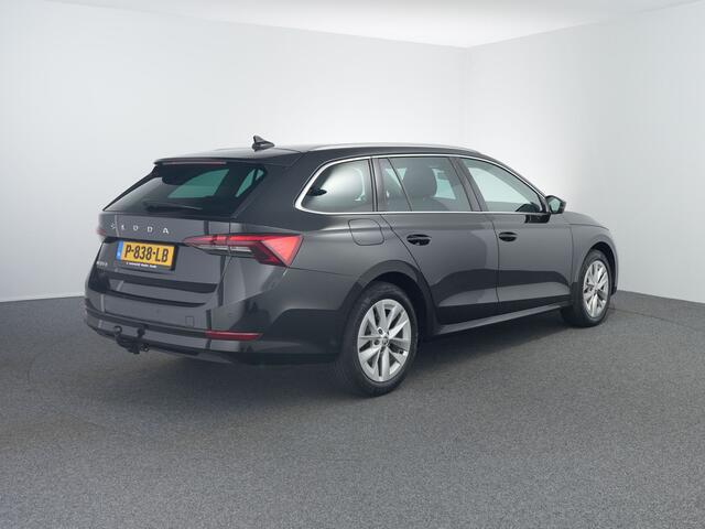 Skoda OCTAVIA Combi 1.5 TSI First Edition | Carplay | Trekhaak |