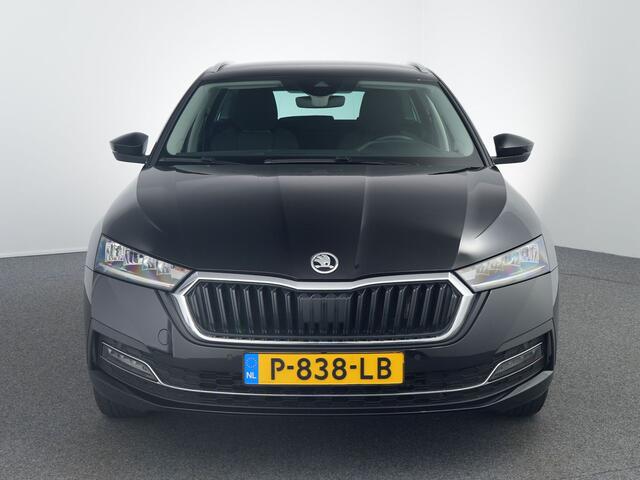 Skoda OCTAVIA Combi 1.5 TSI First Edition | Carplay | Trekhaak |