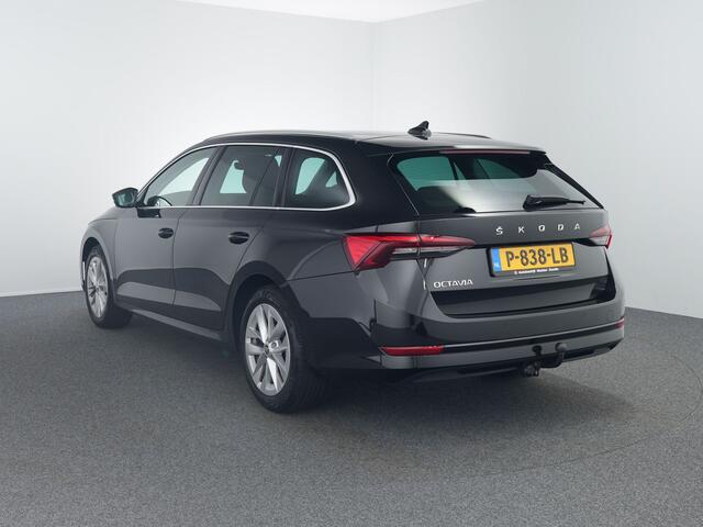 Skoda OCTAVIA Combi 1.5 TSI First Edition | Carplay | Trekhaak |