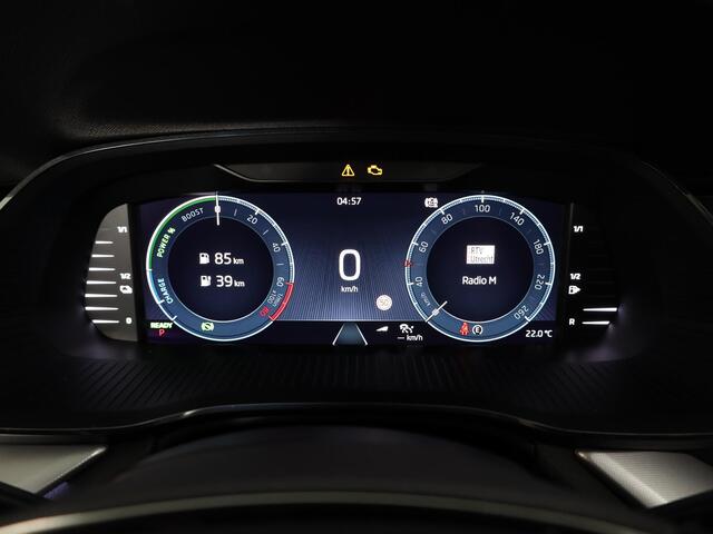 Skoda OCTAVIA Combi 1.4 TSI iV PHEV Style 204 pk Automaat (DSG) | Navigatie | Parkeersensoren (Park assist) | Achteruitrijcamera | Adaptieve cruise control | Stoelverwarming | Head-up display |