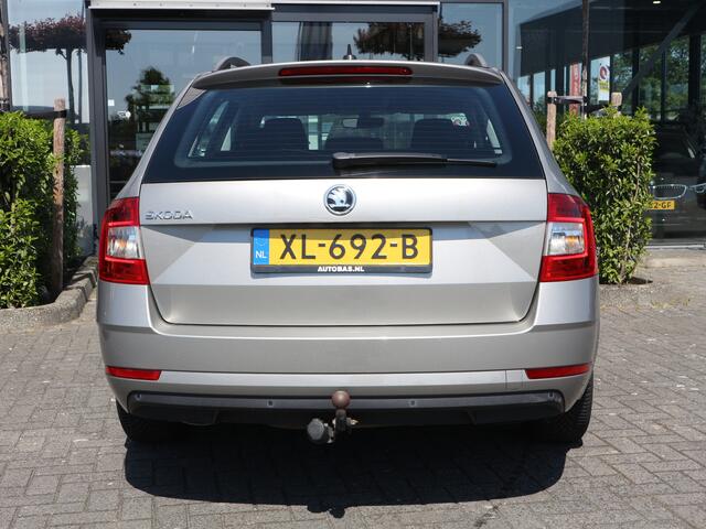 Skoda OCTAVIA Combi 1.5 TSI Greentech Ambition Business TREKHAAK NAVI
