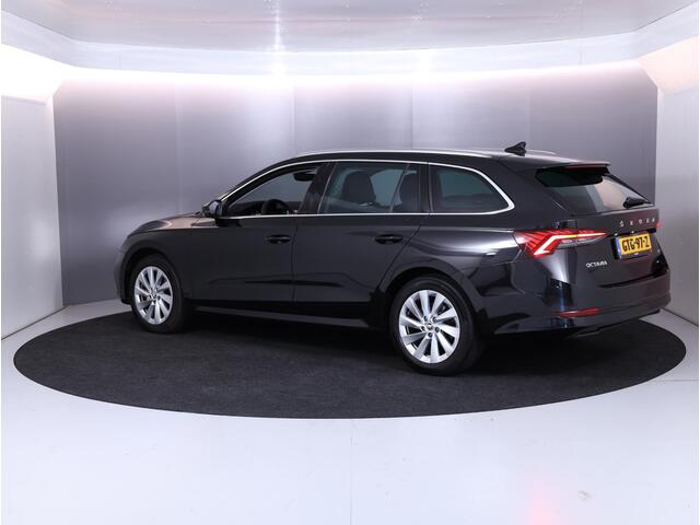 Skoda OCTAVIA Combi 1.0 e-TSI Ambition 110 pk Automaat (DSG) | Navigatie | Parkeersensoren | LED koplampen | Stoelverwarming | Apple Carplay/Android Auto |
