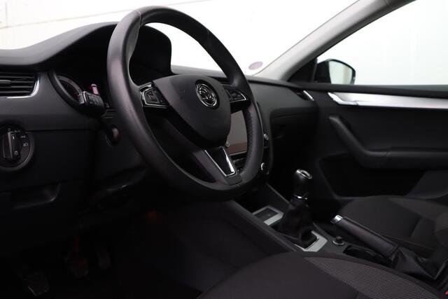 Skoda OCTAVIA Combi 1.0 TSI Greentech Ambition Business