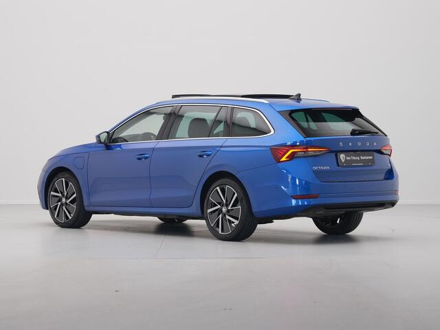 Skoda OCTAVIA Combi 1.4 TSI 204pk iV PHEV Style First Edition Panorama Camera Matrix Led Stoelverwarming