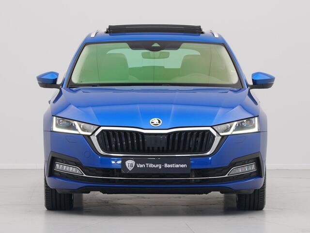 Skoda OCTAVIA Combi 1.4 TSI 204pk iV PHEV Style First Edition Panorama Camera Matrix Led Stoelverwarming