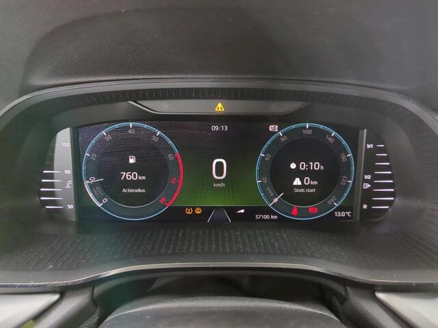 Skoda OCTAVIA Combi 1.0 TSI Business Edition Plus / Digitaal dashboard / LED / Zwenkbare trekhaak / Navigatie / Parkeersensoren V+A /