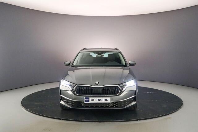Skoda OCTAVIA Combi Business Edition Plus 1.5 eTSI 150pk DSG Automaat Trekhaak, Achteruitrijcamera, Navigatie, Adaptive cruise control, Elektrische achterklep, Parkeersensoren