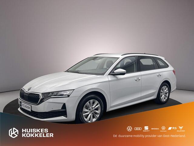 Skoda OCTAVIA Combi Business Edition 1.5 TSI 115pk Cruise control, Parkeersensoren, App connect, Airco, DAB, Radio, LED koplampen, Bluetooth