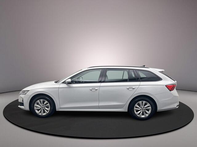Skoda OCTAVIA Combi Business Edition 1.5 TSI 115pk Cruise control, Parkeersensoren, App connect, Airco, DAB, Radio, LED koplampen, Bluetooth