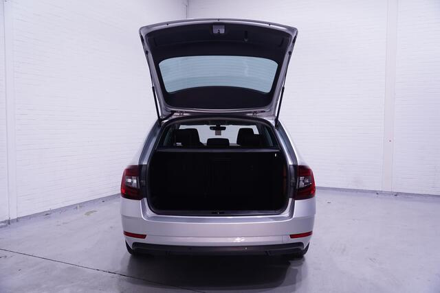 Skoda OCTAVIA 1.0 TSI Greentech Ambition Business Navi Clima Cruise PDC v+a Apple Carplay