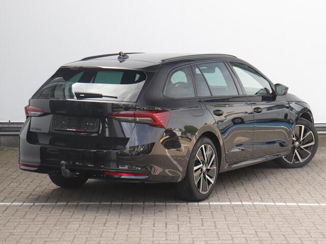 Skoda OCTAVIA Combi 1.5 TSI MHEV Sportline 150pk Automaat | Wegklapbare trekhaak | Matrix LED | 360° camera | Elektrische stoelen met geheugen | Adaptive cruise | Stoelverwarming v+a |