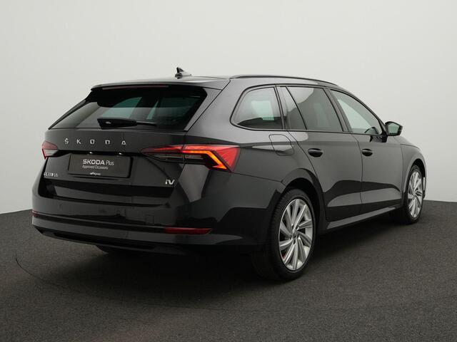 Skoda OCTAVIA Combi 1.4 TSI iV 204 pk DSG PHEV Business Edition | Stoel-/achterbankverwarming | Stuurwiel verwarmd | Apple Carplay / Android Auto