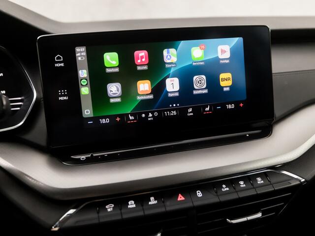 Skoda OCTAVIA Combi 1.0 e-TSI Business Sport Automaat (APPLE CARPLAY, GROOT NAVI, VIRTUAL COCKIT, CAMERA, STOELVERWARMING, SPORTSTOELEN, LED KOPLAMPEN, CRUISE, PARKEERSENSOREN, NIEUWE APK, NIEUWSTAAT)