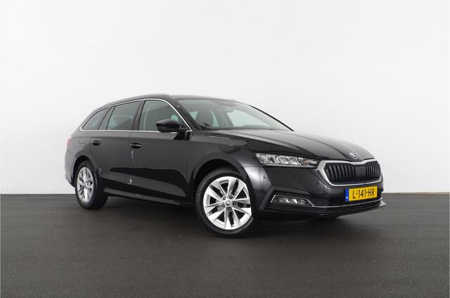Skoda OCTAVIA Combi 1.0 e-TSI Ambition > Camera/Trekhaak/Black Magic/sfeerverlichting/All season banden...