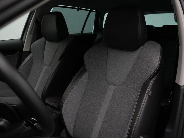 Skoda OCTAVIA Combi 1.5 TSI 150 pk DSG MHEV Business Edition | Matrix LED | Achteruitrijcamera | Navigatie | Stoelverwarming | Leder/stof