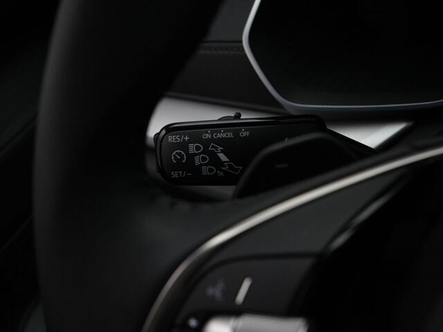 Skoda OCTAVIA Combi 1.5 e-TSI 150 pk DSG Selection | Achteruitrijcamera | Stoelverwarming | Apple Carplay / Android Auto