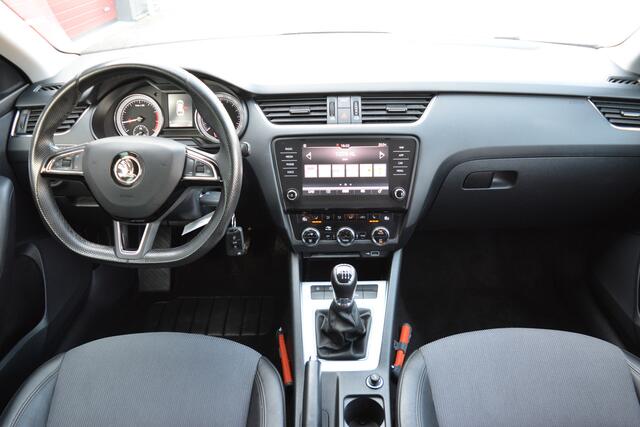 Skoda OCTAVIA Combi 1.5 TSI Greentech Business Edition