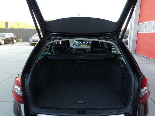 Skoda OCTAVIA Combi 1.5 TSI Greentech Business Edition Plus/ automaat!
