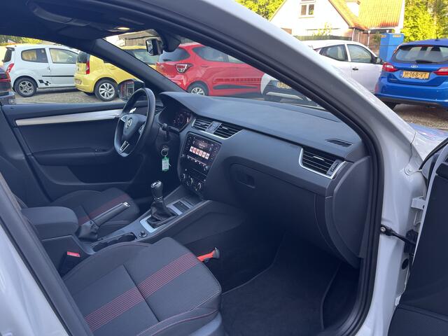 Skoda OCTAVIA Combi 1.0 TSI Sport Business Virtual Cockpit
