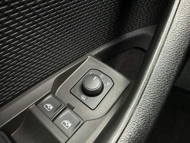 Skoda OCTAVIA Combi 1.0 TSI Business Edition ?Virtual Cockpit ?Full LED ?Navigatie ?Camera ?Apple Carplay & Android Auto ?Sfeerverlichting ?Stoelverwarming ?Keyless ?Climate ?Cruise ?Parkeersensoren ?Lichtmetaal