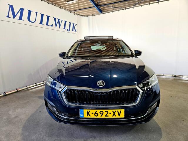 Skoda OCTAVIA Combi 1.0 e-TSI Business Edition Plus / Trekhaak / Pano / NL Aut