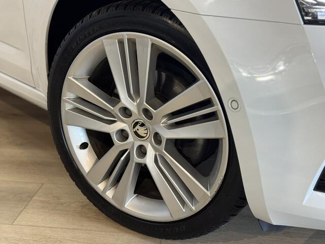 Skoda OCTAVIA Combi 1.0 TSI Greentech Style Business Airco ECC | Virtual | Leder | LED | Apple Carplay | Sfeer verlichting | Canton | Adaptive Cruise | Isofix | NAP |