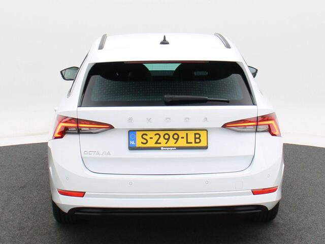 Skoda OCTAVIA Combi 1.0 TSi 110 Pk Sport Business | Adaptive Cruise | Climate Control | Stoelverwarming | Parkeersensoren | Bluetooth | Navigatie | 60.816 Km!!
