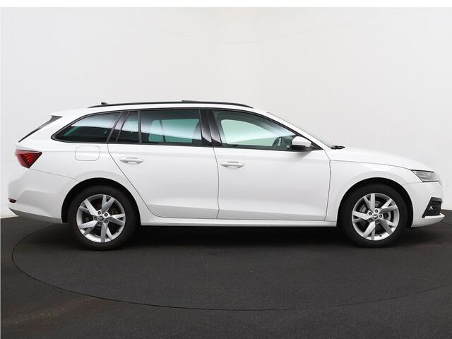 Skoda OCTAVIA Combi 1.4 TSI iV PHEV Sportline Business Bj 2022 Panoramadak,Navi,18inch,Cruise