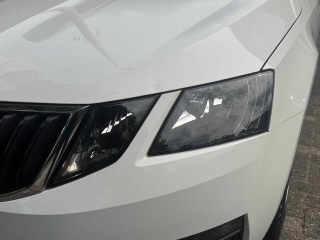 Skoda OCTAVIA Combi 1.6 TDI Greentech Clever Edition Lichtmetalen velgen/Cruise Control/Parkeersensoren