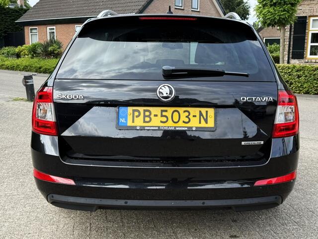 Skoda OCTAVIA Combi 1.6 TDI GREENLINE AMBITION NAVI/ST.VERWARM/PDC/LMV