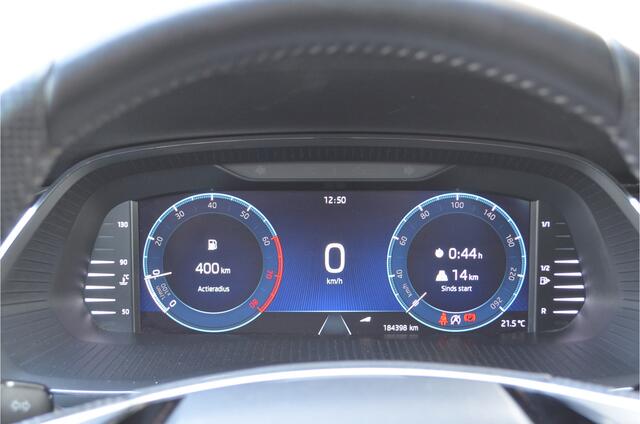 Skoda OCTAVIA Combi 1.0 TSI Sport Business Trekhaak elektr | Carplay | Virtual cockpit | Getint glas | Sportstoelen