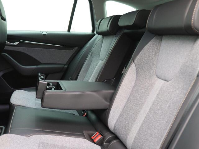 Skoda OCTAVIA Combi 1.5 TSI MHEV Business Edition Plus 150PK DSG Adaptieve Cruise Controle, Alarm, Achteruitrijcamera, Stoel-Stuurverwarming, Voorruitverwarming, Navi, Keyless, 17" LM Velgen