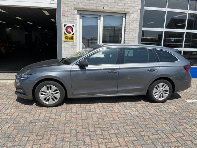 Skoda OCTAVIA Combi 1.0 e-TEC Business Edition / AUTOMAAT/ GARANTIE TM 04-2027/ DIGITAL DASH/ SMARTLINK/ NAVI/ DAB/ PARK. SENSOREN/ LED/ 16" LMV