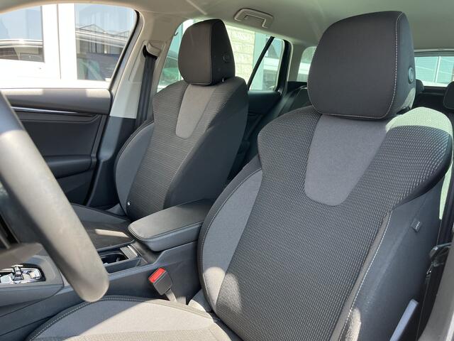 Skoda OCTAVIA Combi 1.0 e-TEC Business Edition / AUTOMAAT/ GARANTIE TM 04-2027/ DIGITAL DASH/ SMARTLINK/ NAVI/ DAB/ PARK. SENSOREN/ LED/ 16" LMV