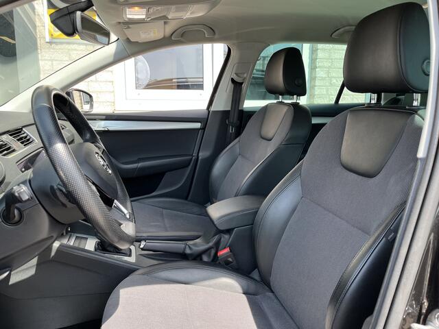 Skoda OCTAVIA Combi 1.5 TSI Greentech Sport Business / AUTOMAAT/ TREKHAAK/ SMARTLINK/ SPRAAKBEDIENING/ CLIMA/ PARK. SENSOREN A/ NAVI/ DAB/ BLUETOOTH/ CRUISE/ 16" LMV