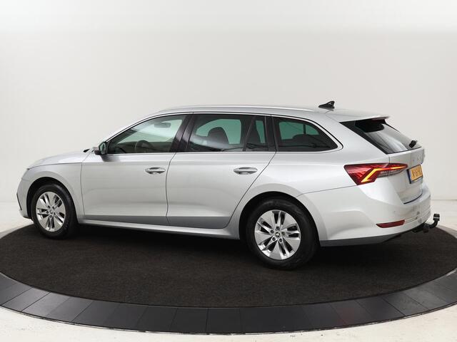 Skoda OCTAVIA Combi 1.0 TSI Business Edition | Stoelverwarming | Trekhaak | Adaptive cruise | Elektrische achterklep | Carplay | Sfeerverlichting
