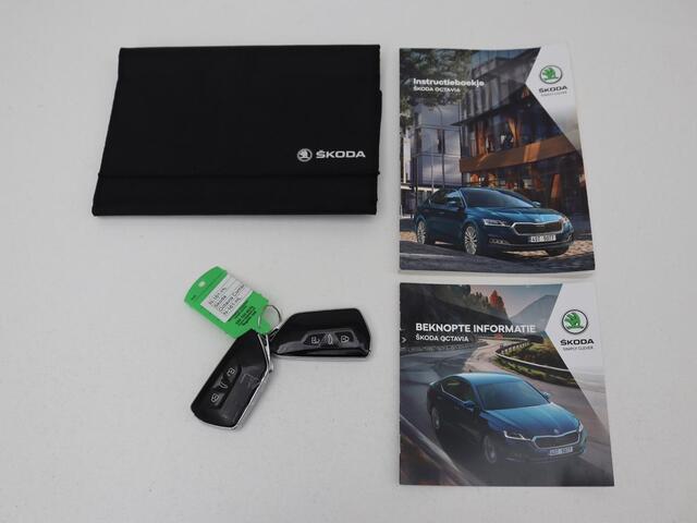 Skoda OCTAVIA Combi 1.0 TSI Business Edition | Stoelverwarming | Trekhaak | Adaptive cruise | Elektrische achterklep | Carplay | Sfeerverlichting