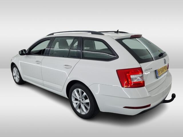 Skoda OCTAVIA Combi 1.5 TSI Greentech Business Edition (150 PK) 1e-Eig. & Keurig-Onderh. BOVAG-Garantie. NL-Auto.